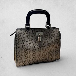 Guess grey & black handbag with silver hardware #luxury #handbag #designer